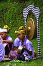 à bali en indonésie, danses barong et legong à Ubud