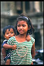 enfants des temples d'Angkor au Cambodge en Asie du sud-est