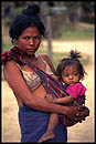 enfant de l'ethnie Soy au Laos