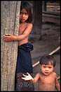 enfant de l'ethnie Soy au Laos